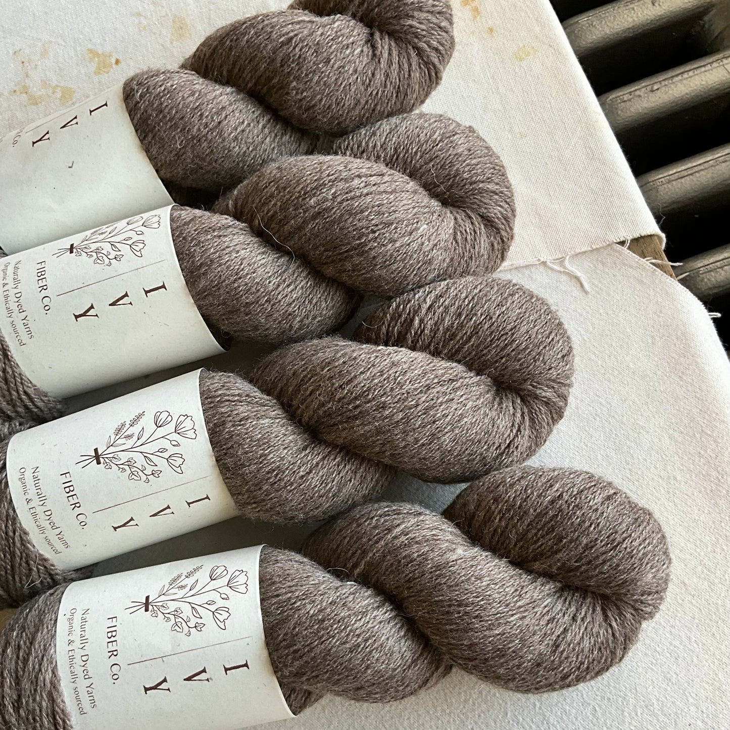MEADOW DK - Charcoal
