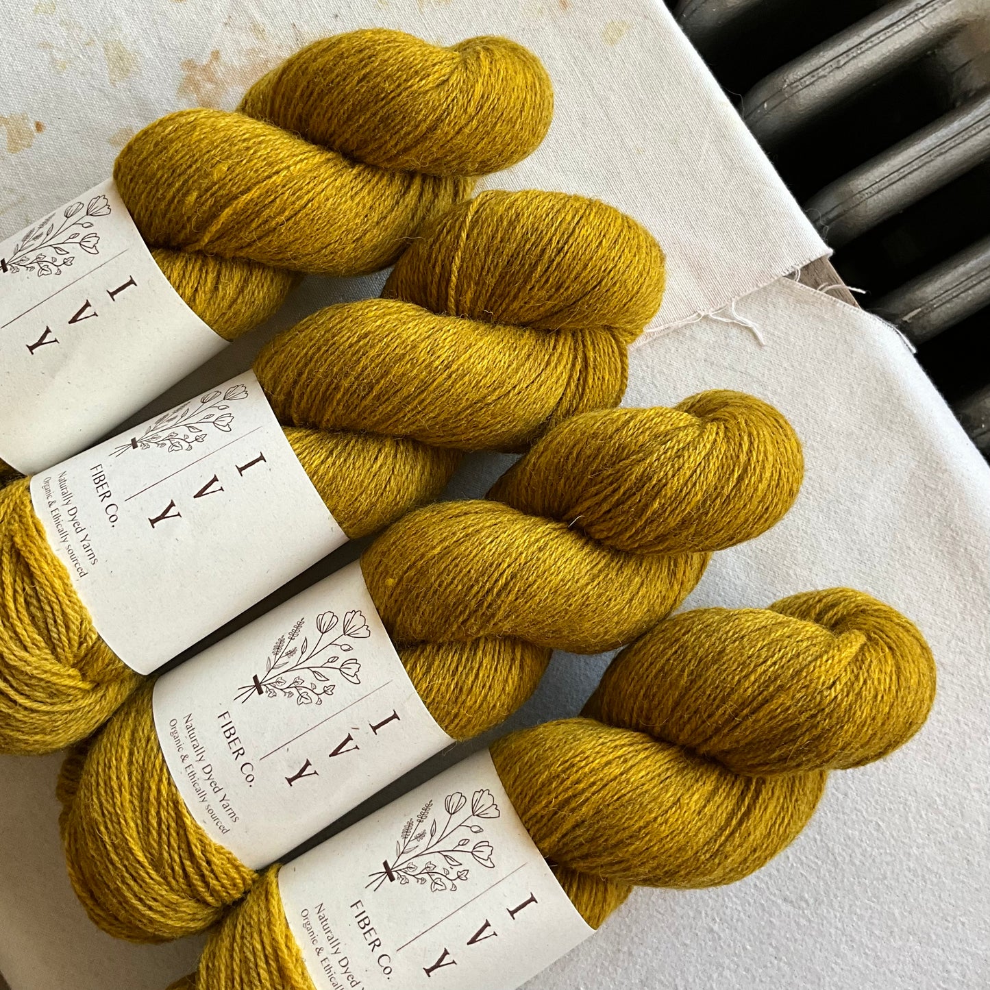 MEADOW fingering - Ancient gold
