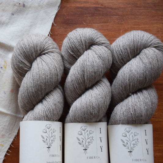 MEADOW fingering - Stone