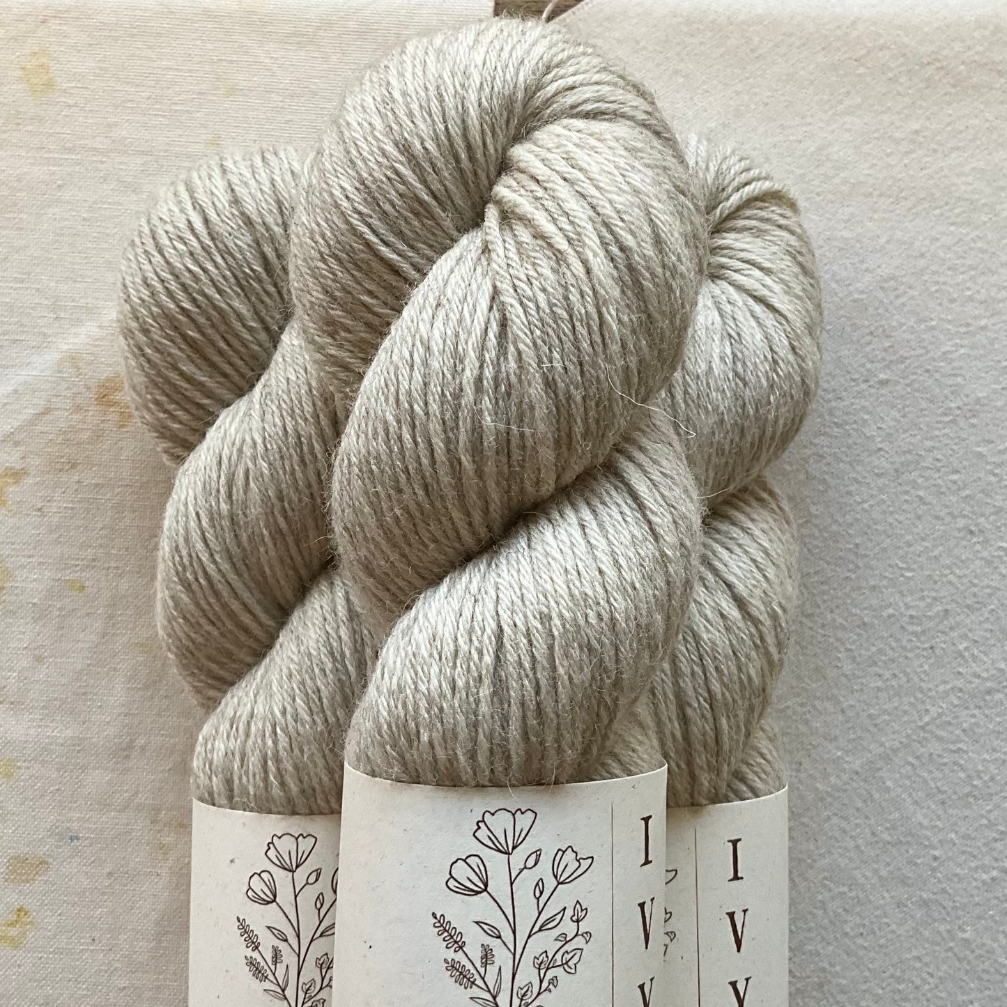 MEADOW DK - Sand