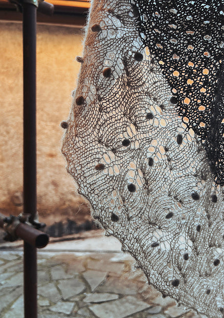 Lorien Shawl kit - Original colorway