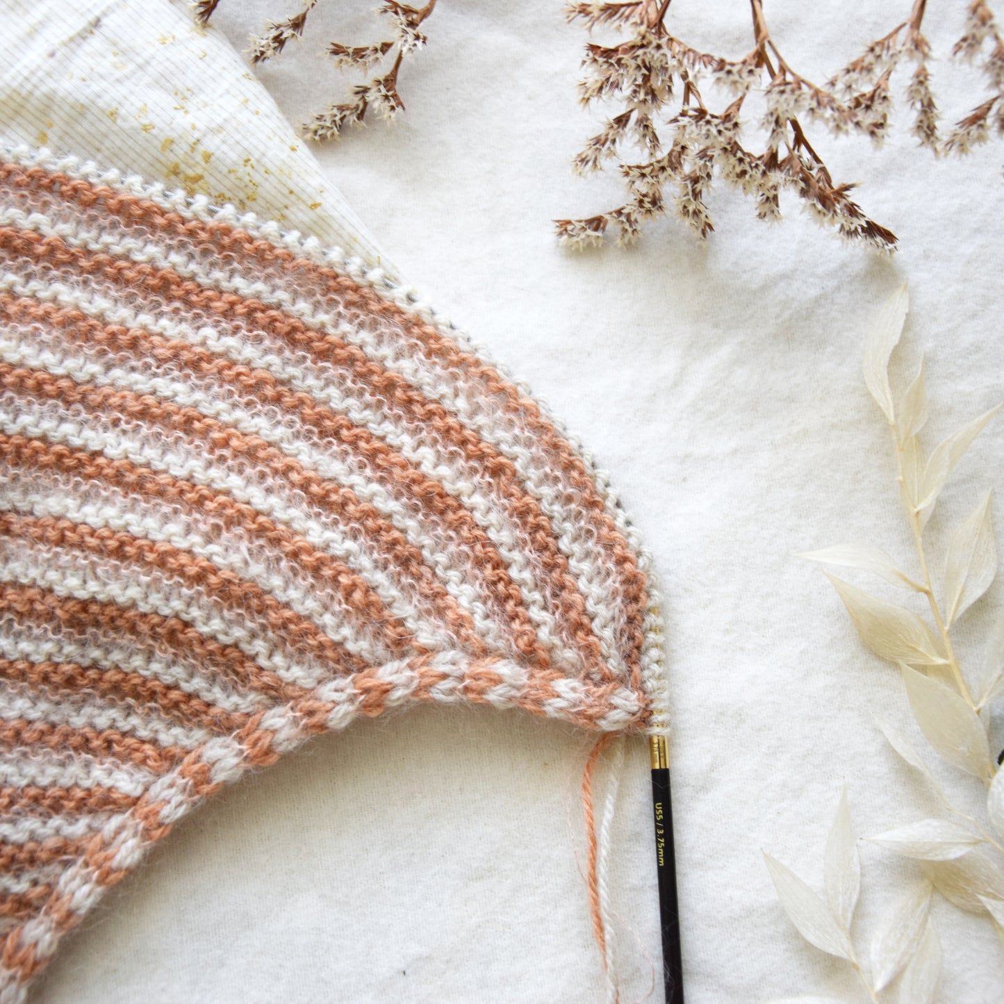 June Box by Ivy Fibre Co. Garter Goodness Shawl kit