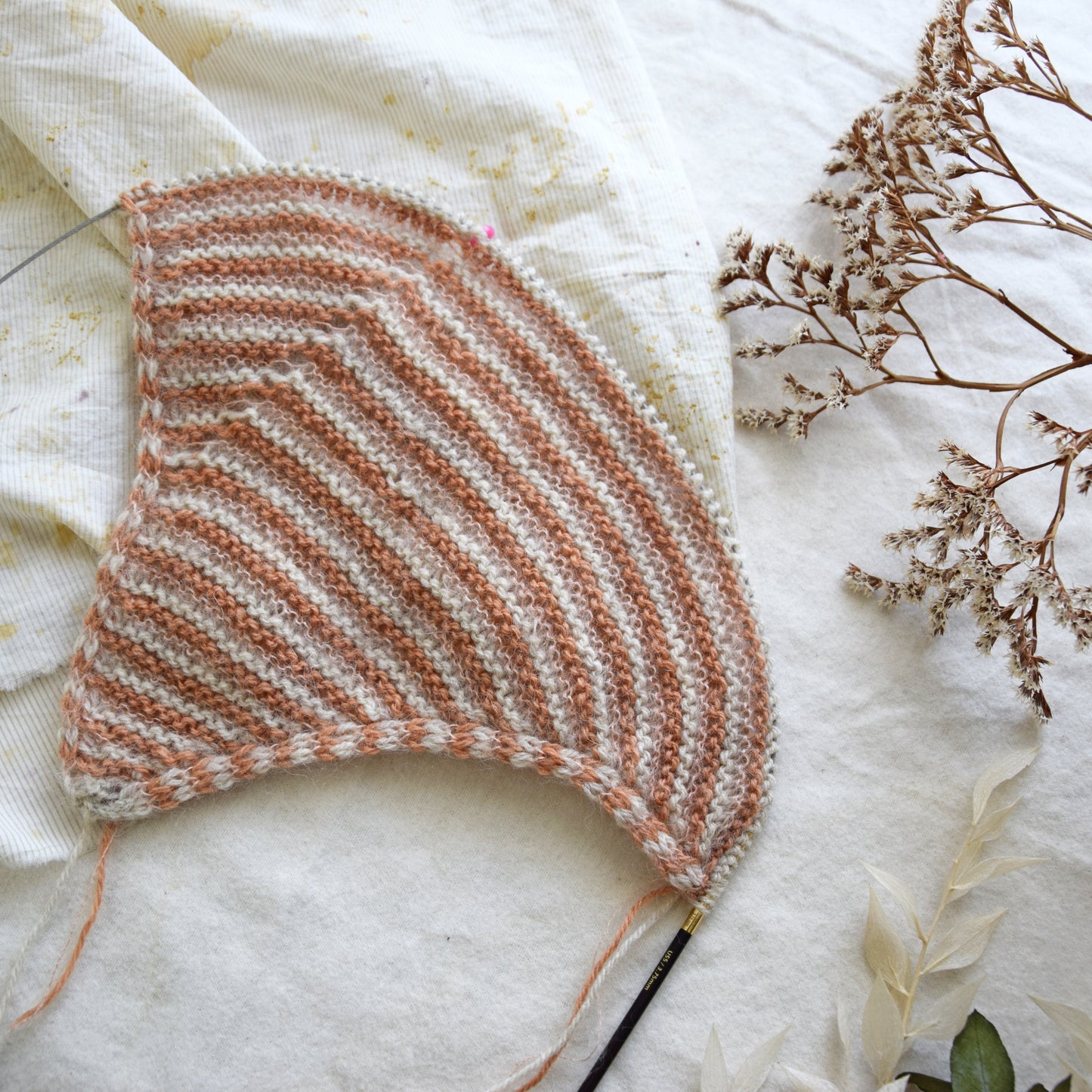 June Box by Ivy Fibre Co. Garter Goodness Shawl kit