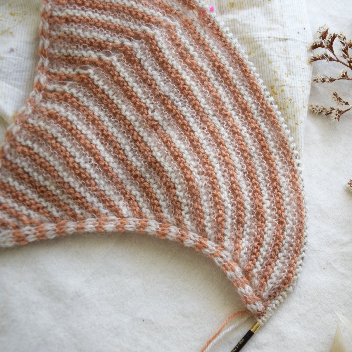 June Box by Ivy Fibre Co. Garter Goodness Shawl kit
