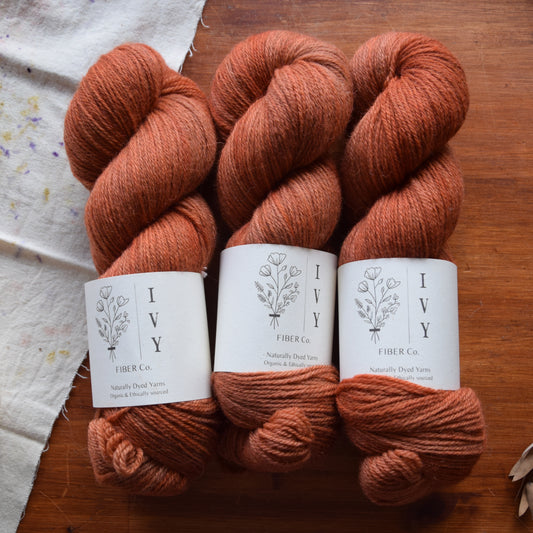 MEADOW fingering - Fox dark batch