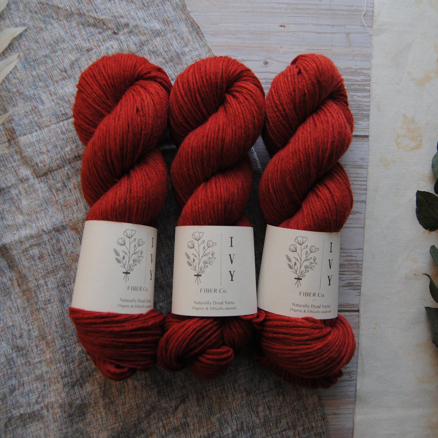 MEADOW DK - Red Christmas